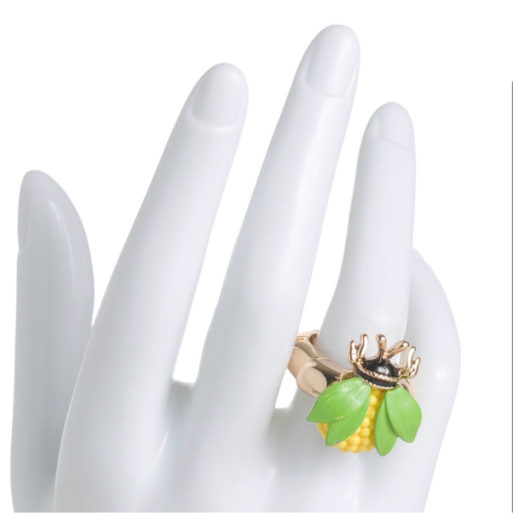 BETSEY JOHNSON GOLD PLATED BEE STRETCH COCKTAIL RING - NWT